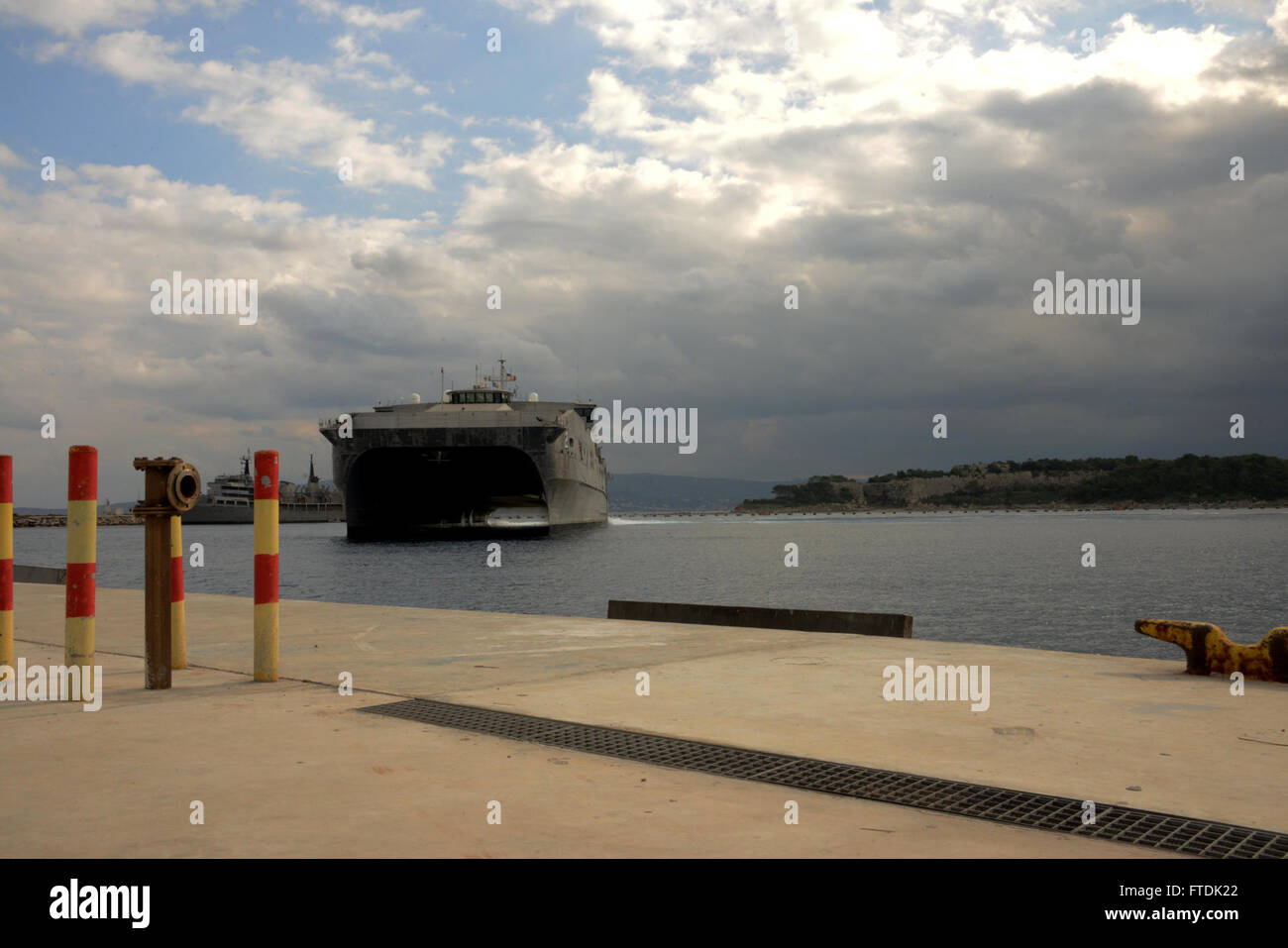 151230-N-IL474-086  SOUDA BAY, Greece (Dec. 30, 2015) – The Military Sealift Command Expeditionary Fast Transport ship, USNS Choctaw County (T-EPF 2),  arrives in Souda Bay for a scheduled port visit Dec. 30, 2015.  Choctaw County is the second of 10 vessels designed for rapid intra-theater transportation of troops and military equipment.  (U.S. Navy photo by Heather Judkins/Released) Stock Photo