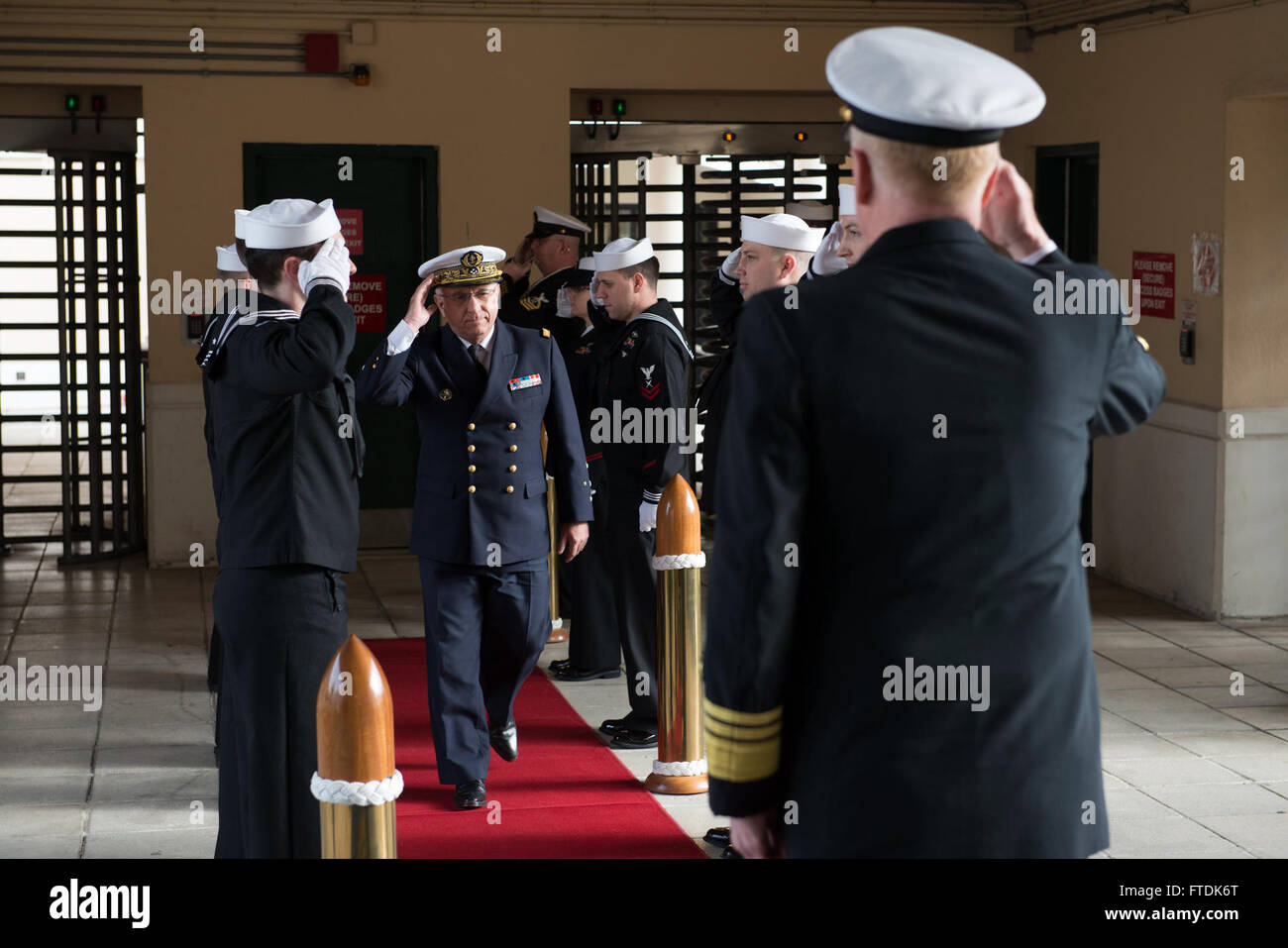 160108NOX801028 NAVAL SUPPORT ACTIVITY NAPLES, Italy (Jan. 8, 2016