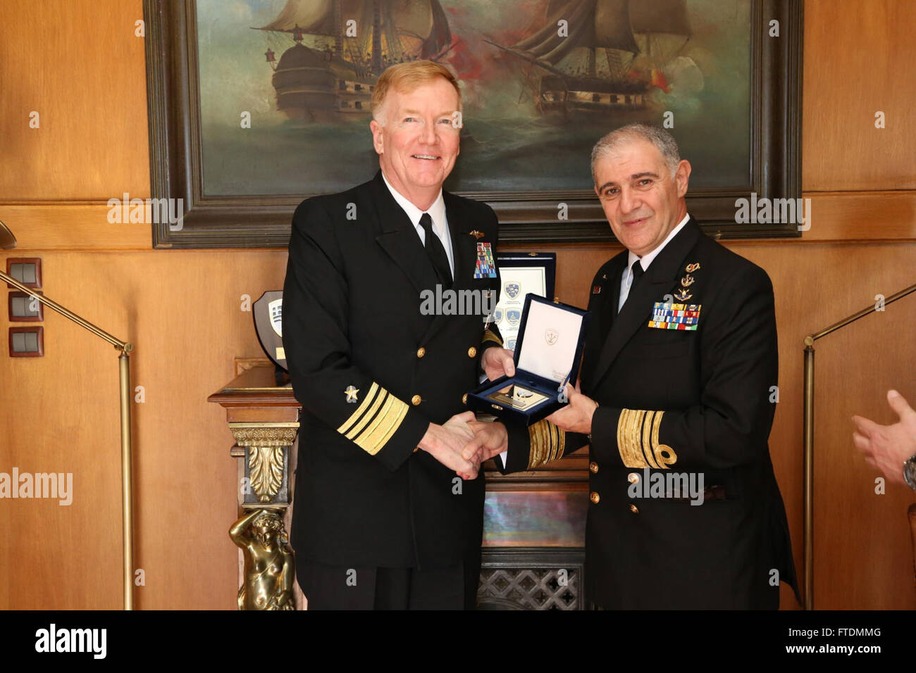 Commander of the u s 6th fleet hi-res stock photography and images - Alamy