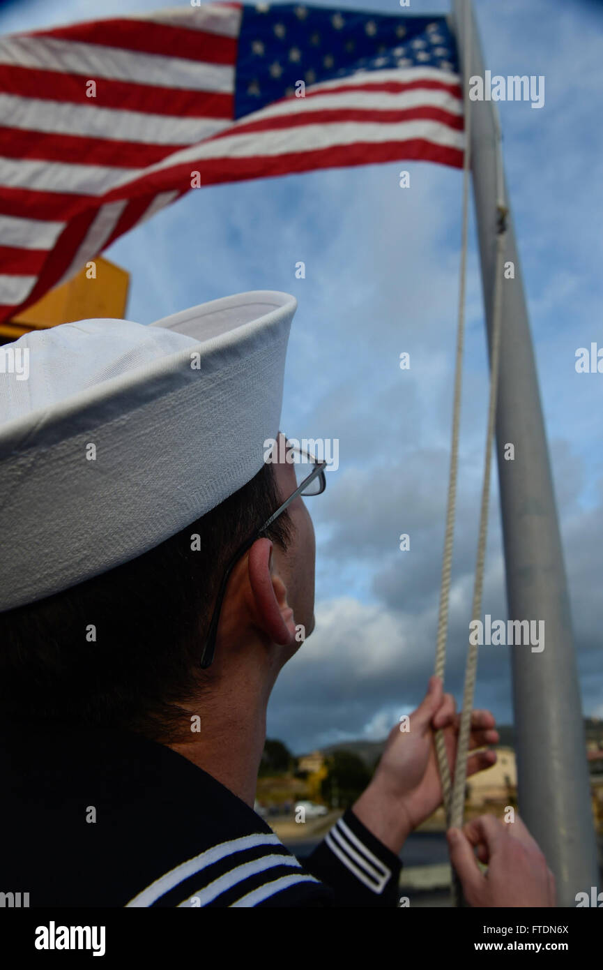 Relationships between the economy and national security: Analysis and  considerations for economic security policy in the Netherl, image size:865x1390