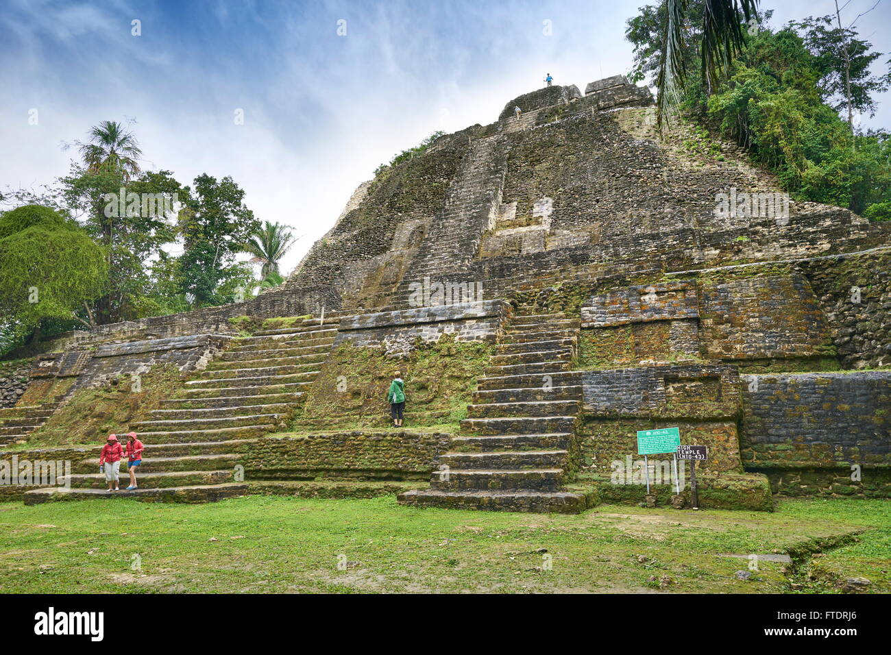 High Temple (the highest temple in Lamanai), Ancien Maya Ruins, Lamanai, Belize Stock Photo