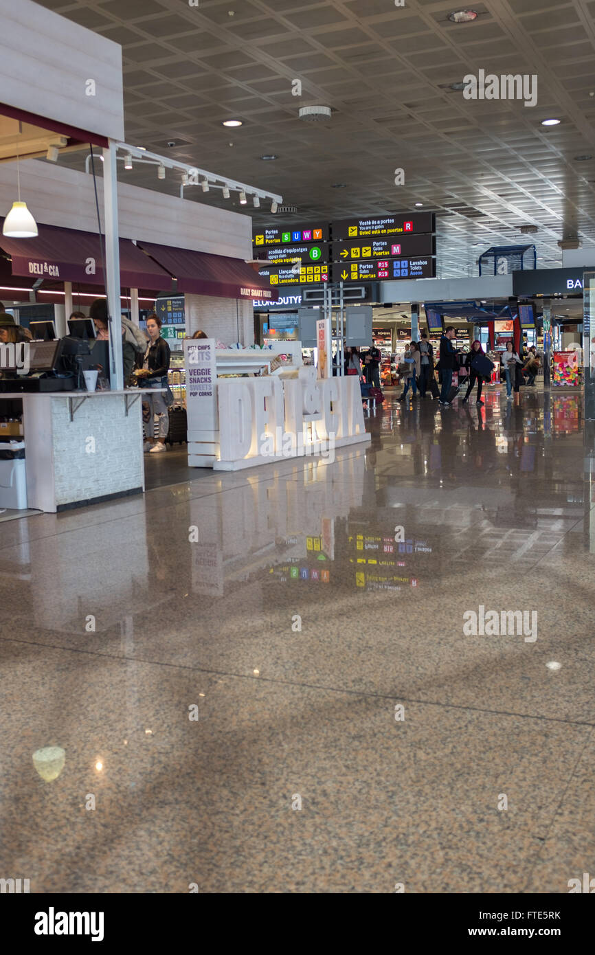 Barcelona airport, Spain store business Stock Photo - Alamy