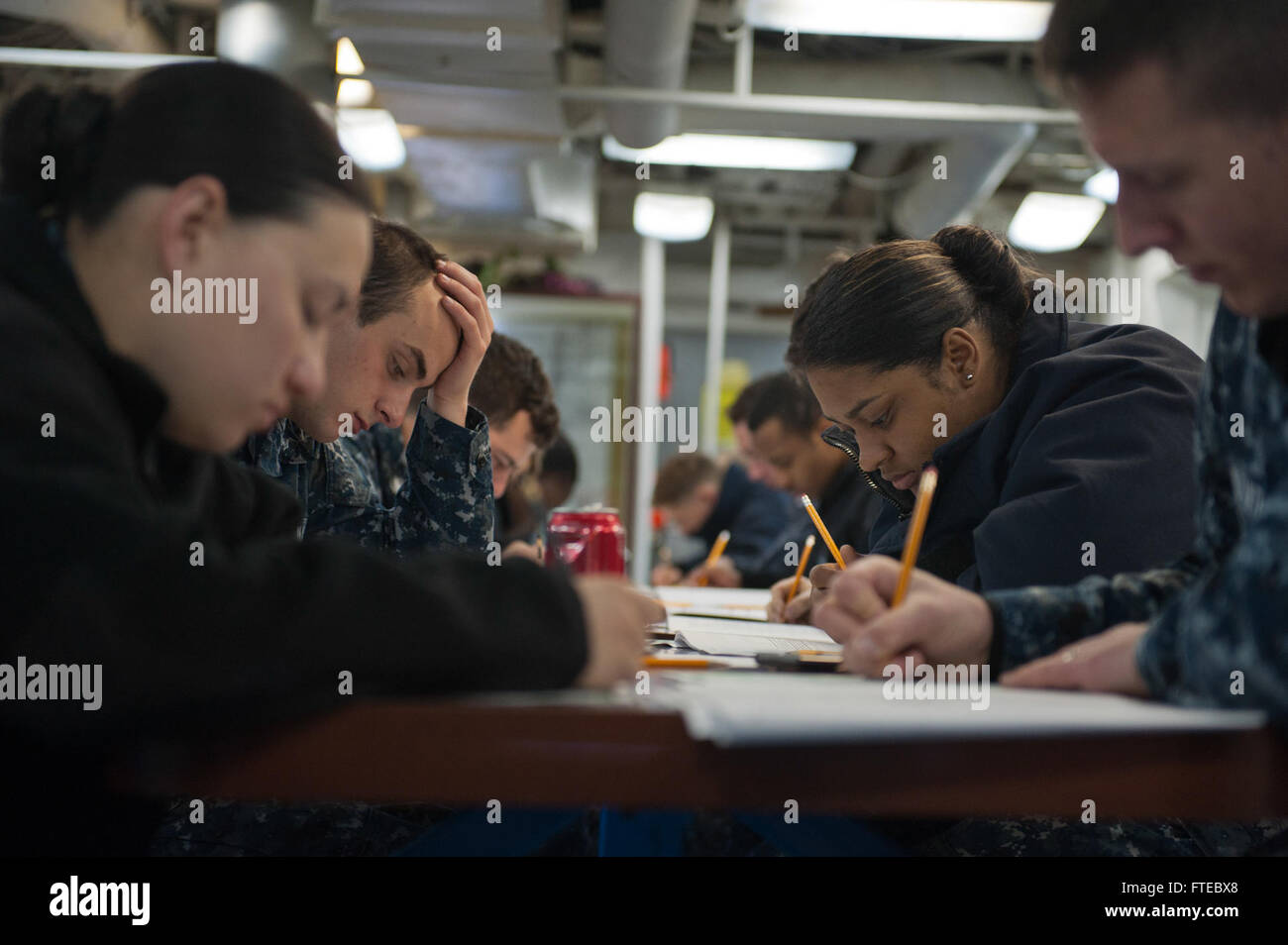 Navy Petty Officer Second Class Hi Res Stock Photography And Images Alamy