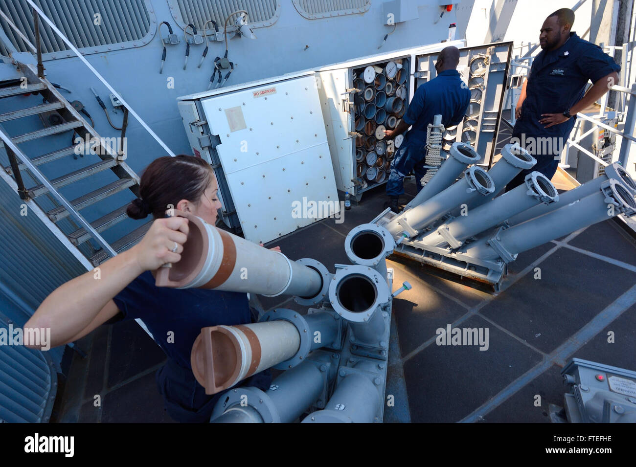 Decoy launcher hires stock photography and images Alamy