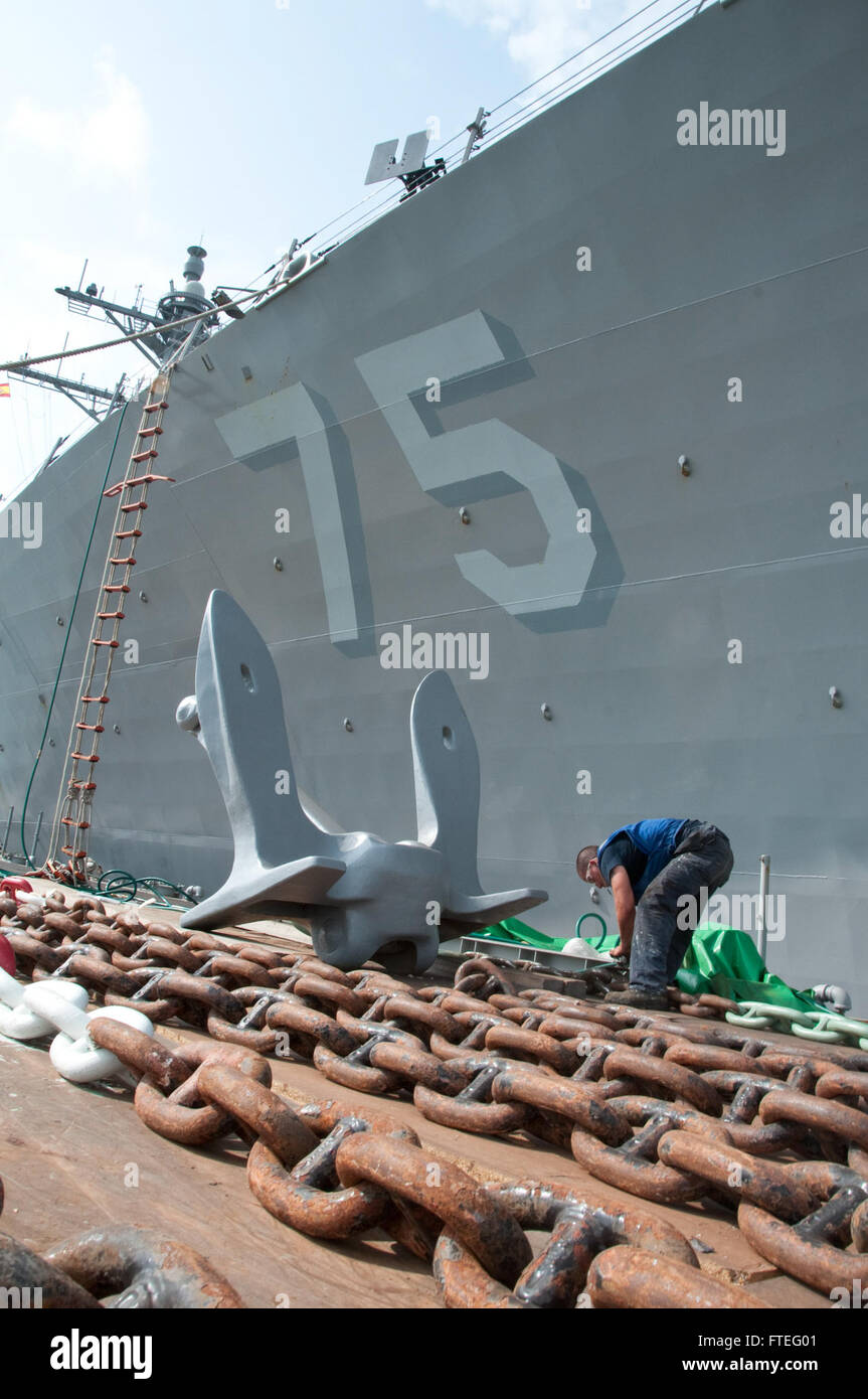 Ships anchor chain hi-res stock photography and images - Alamy