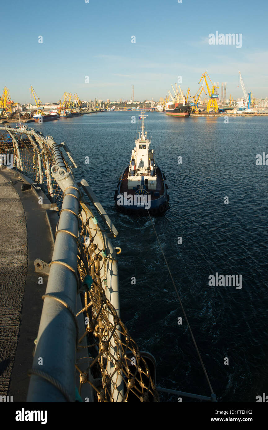 CONSTANTA, Romania (Oct. 20, 2014) – The U.S. 6th Fleet command and control ship USS Mount Whitney (LCC 20) pulls in to the port of Constanta, Romania. Mount Whitney is conducting naval operations with allies and regional partners in the U.S. 6th Fleet area of operations in order to advance security and stability in Europe. Stock Photo