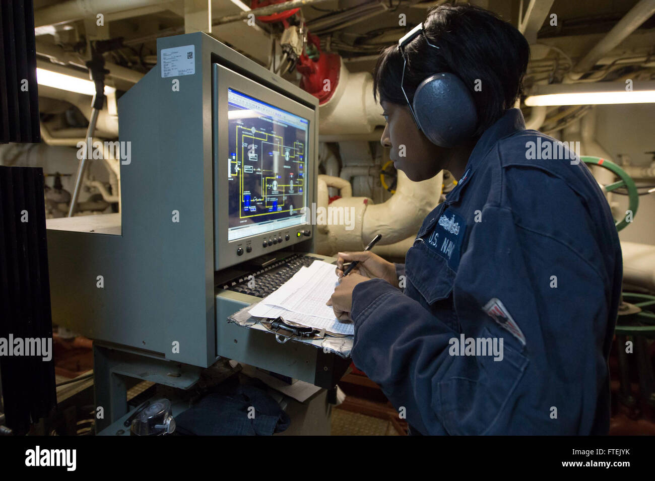 U s navy engineman 2nd class hires stock photography and images Alamy