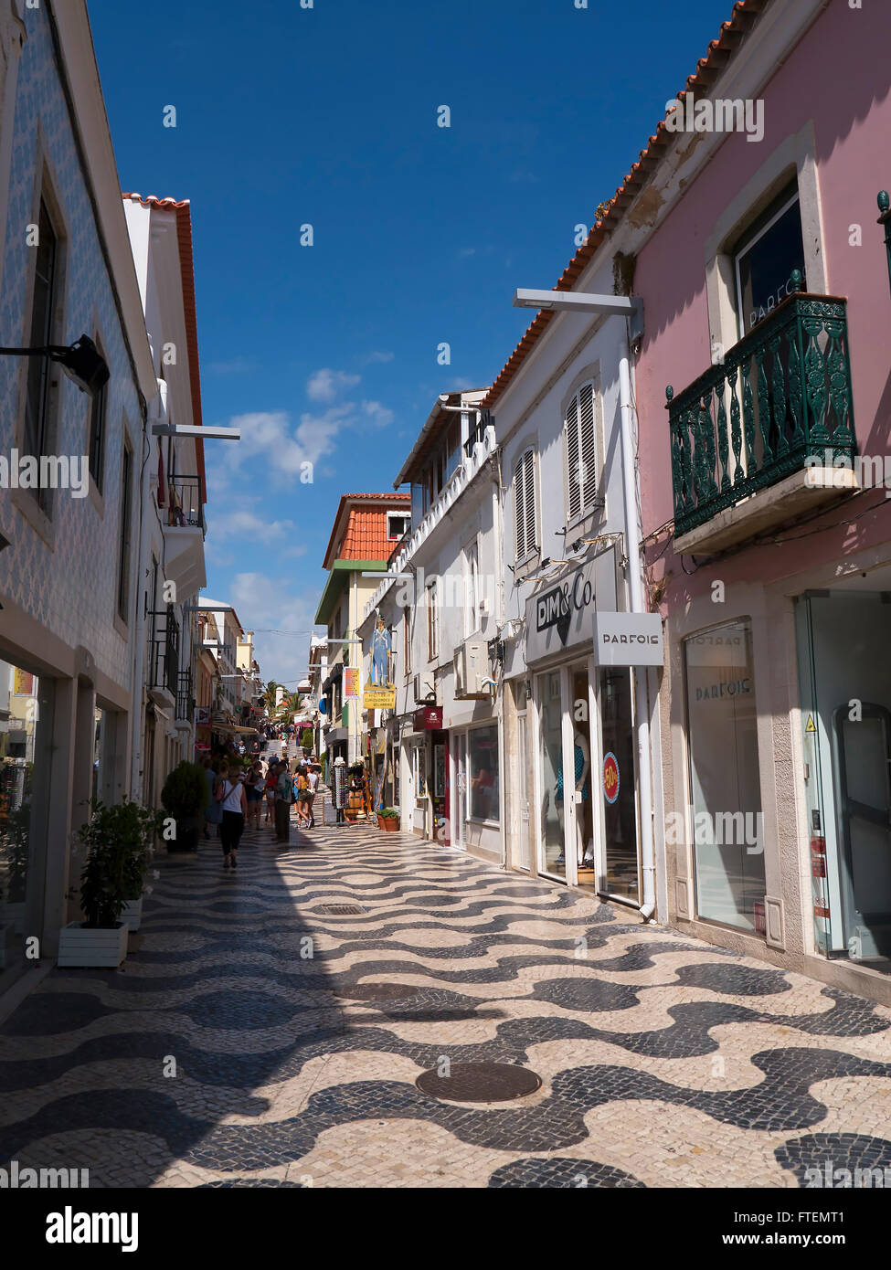 Statue in cascais portugal hi-res stock photography and images - Page 3 -  Alamy