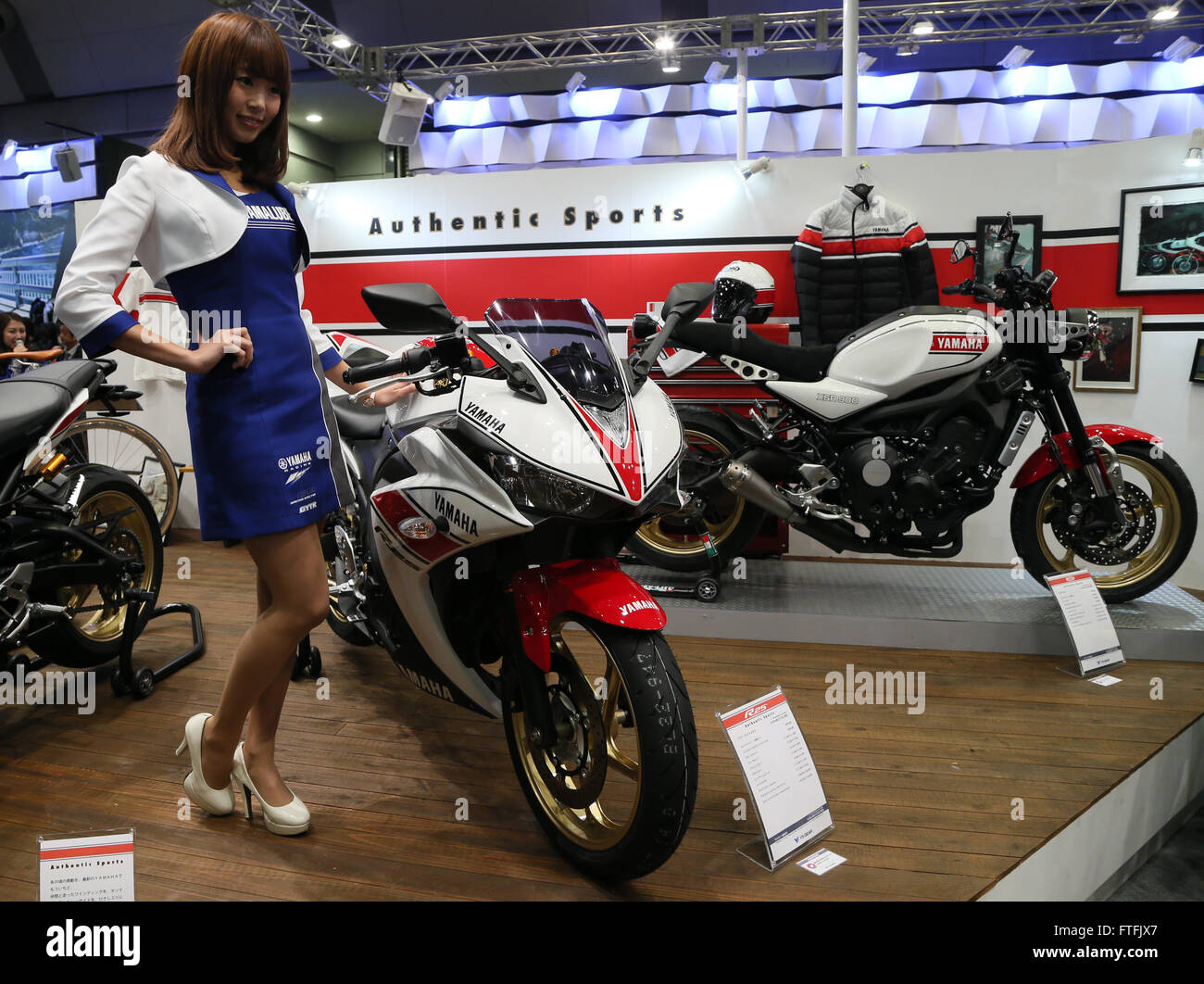 Tokyo, Japan. 27th Mar, 2016. Japanese motorcycle giant Yamaha Motor  displays R25 (L) and XSR900 (R) at the Tokyo Motorcycle Show in Tokyo on  Sunday, March 27, 2016. Japanese and foreign motorcycle