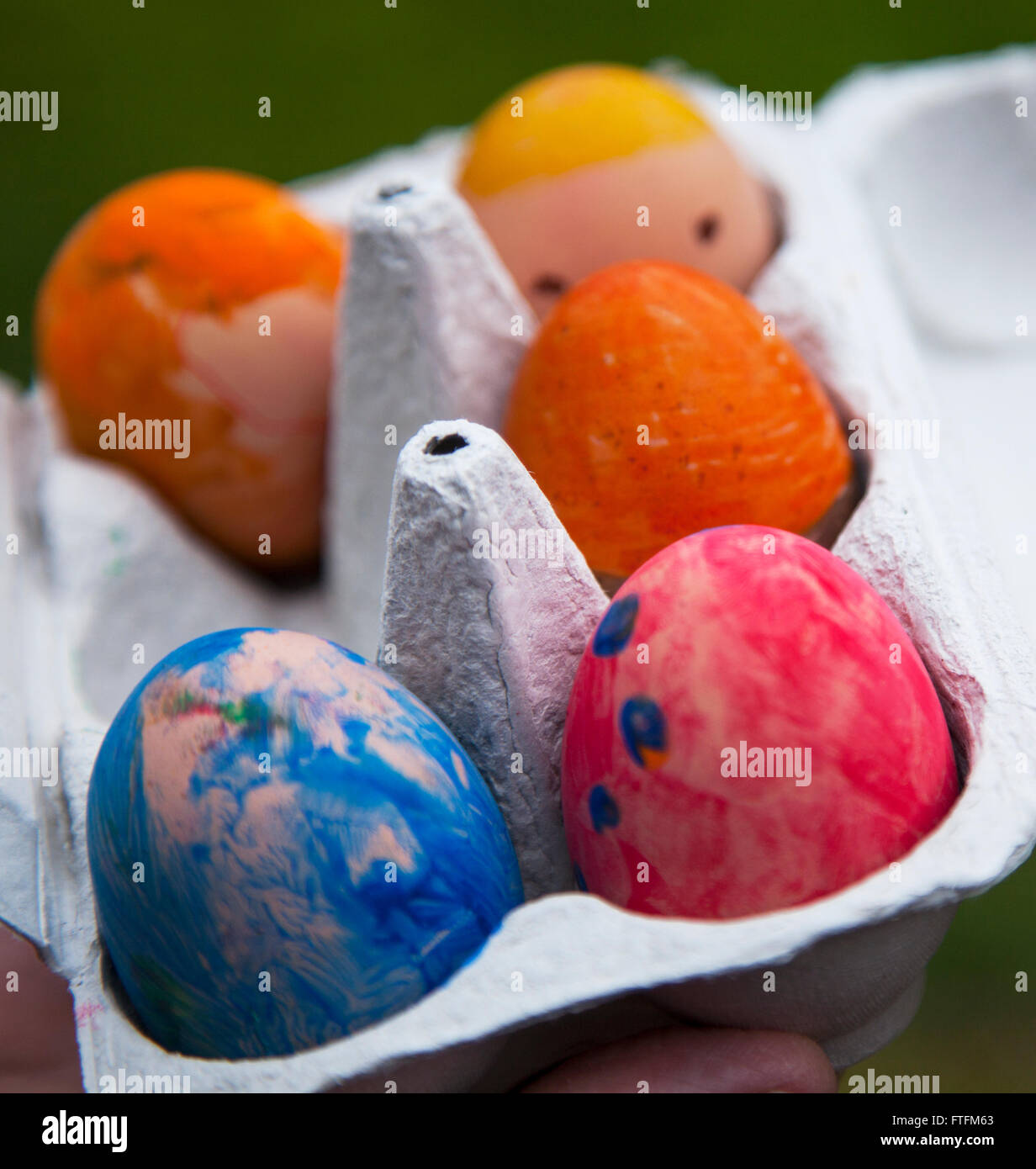 Egg rolling competition hires stock photography and images Alamy