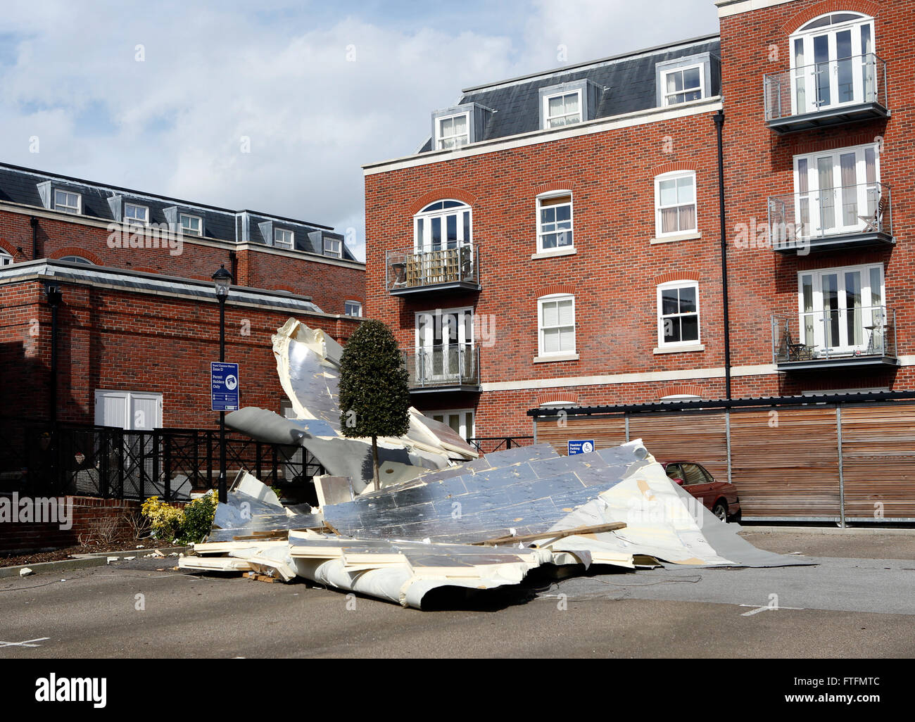 Gosport, UK. 28th March, 2016. STORM Katie has ripped across the south ...