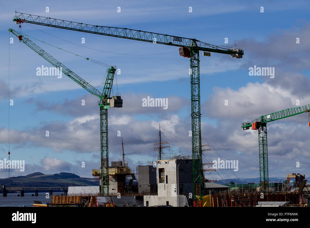 Easter monday dundee hires stock photography and images Alamy