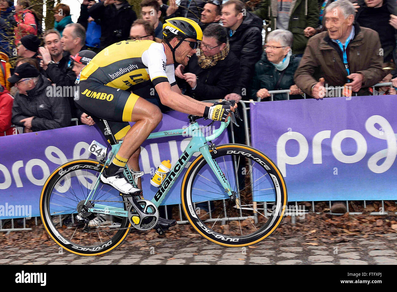 Deinze, Belgium. 27th Mar, 2016. TJALLINGII Maarten (NED) Rider of TEAM LOTTO NL - JUMBO in action on the Kemmelberg during the Flanders Classics UCI World Tour 78nd Gent-Wevelgem cycling race with start in Deinze and finish in Wevelgem © Action Plus Sports/Alamy Live News Stock Photo