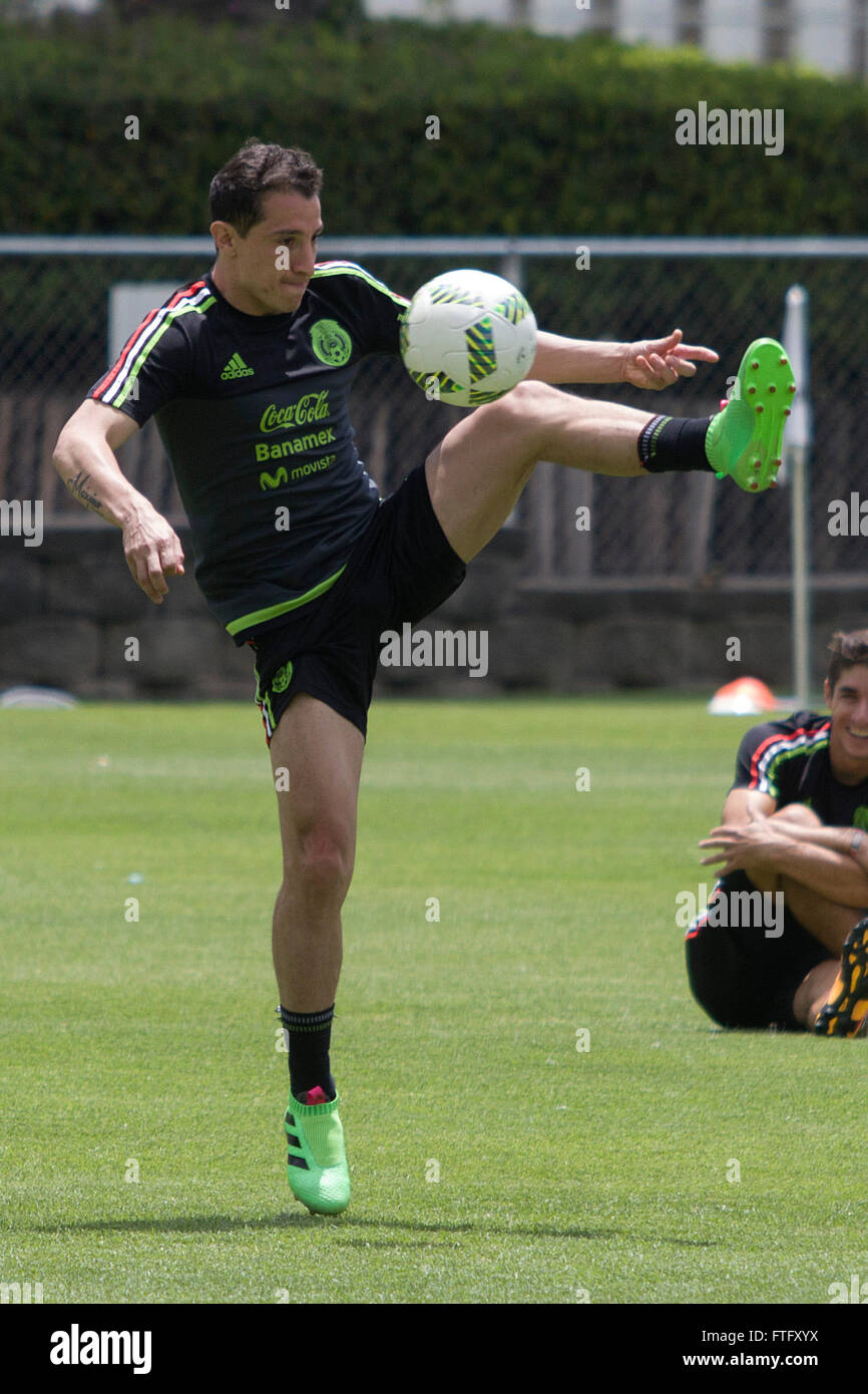 Mexico City, Mexico. 28th Mar, 2016. Mexico's National Team player Andres Guardado takes part in a training session at High Performance Center (CAR, for its acronym in Spanish), in Mexico City, capital of Mexico, on March 28, 2016. Mexico's National Team will play with Canada on March 29 in a qualifying match for the 2018 Russia World Cup. © Alejandro Ayala/Xinhua/Alamy Live News Stock Photo