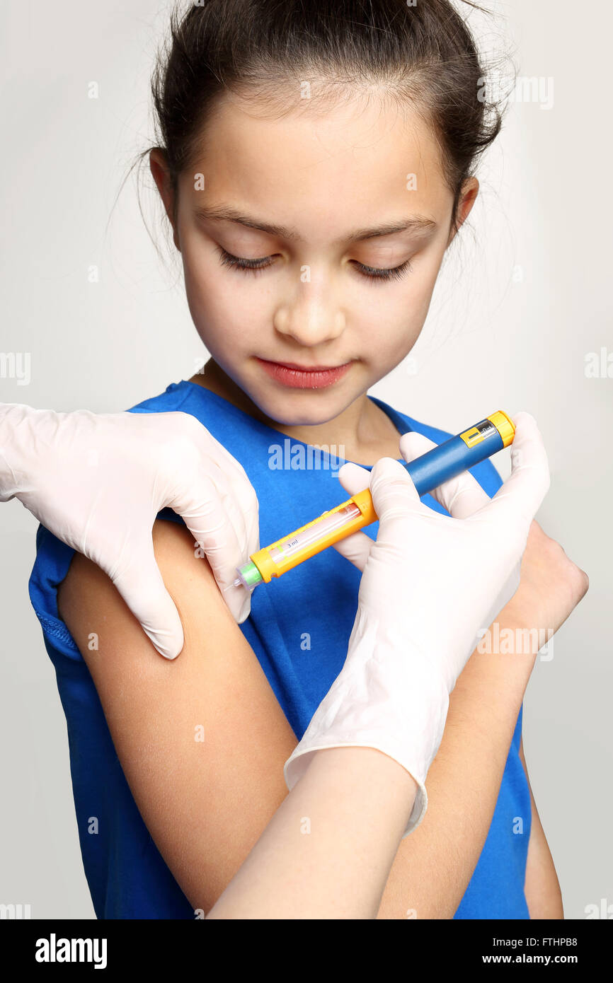 Insulin injection teenager hires stock photography and images Alamy