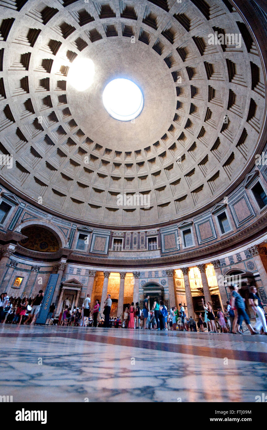 The pantheon rome interior hi-res stock photography and images - Alamy