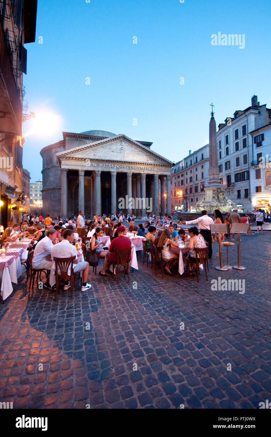 Italy, Lazio, Rome, Piazza della Rotonda, Fountain background  the Pantheon, Restaurant Stock Photo