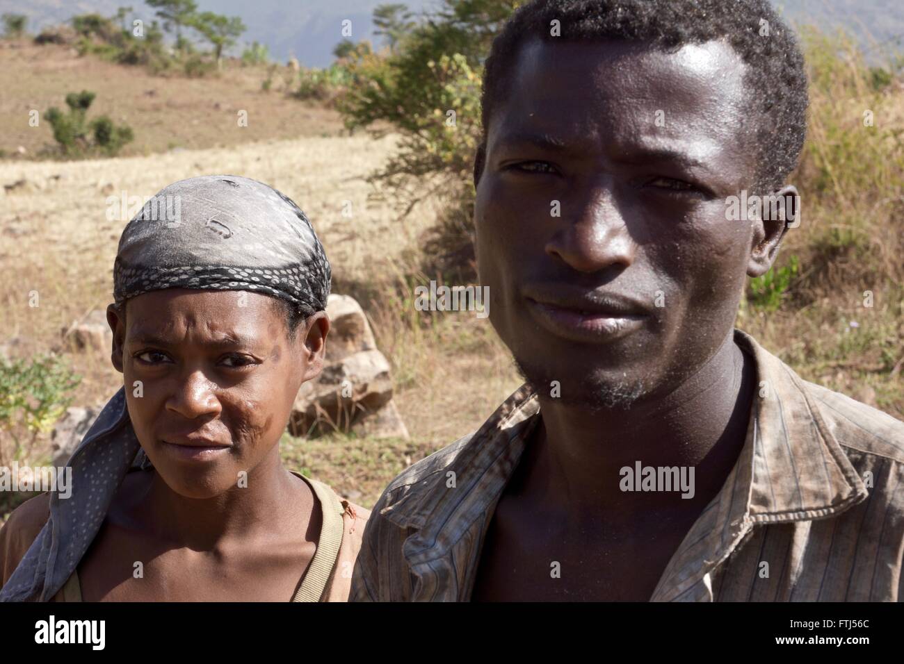 A young farming couple in Ethiopia Stock Photo - Alamy