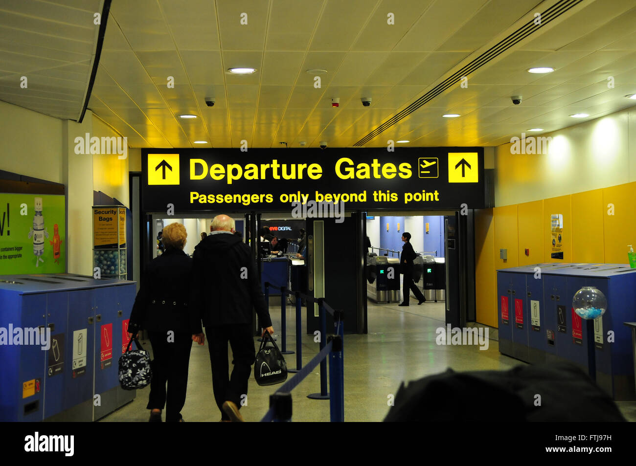 Manchester airport security hires stock photography and images Alamy