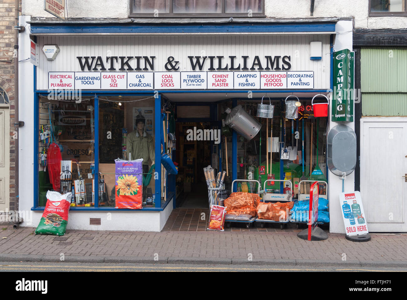 Small hardware store uk hires stock photography and images Alamy