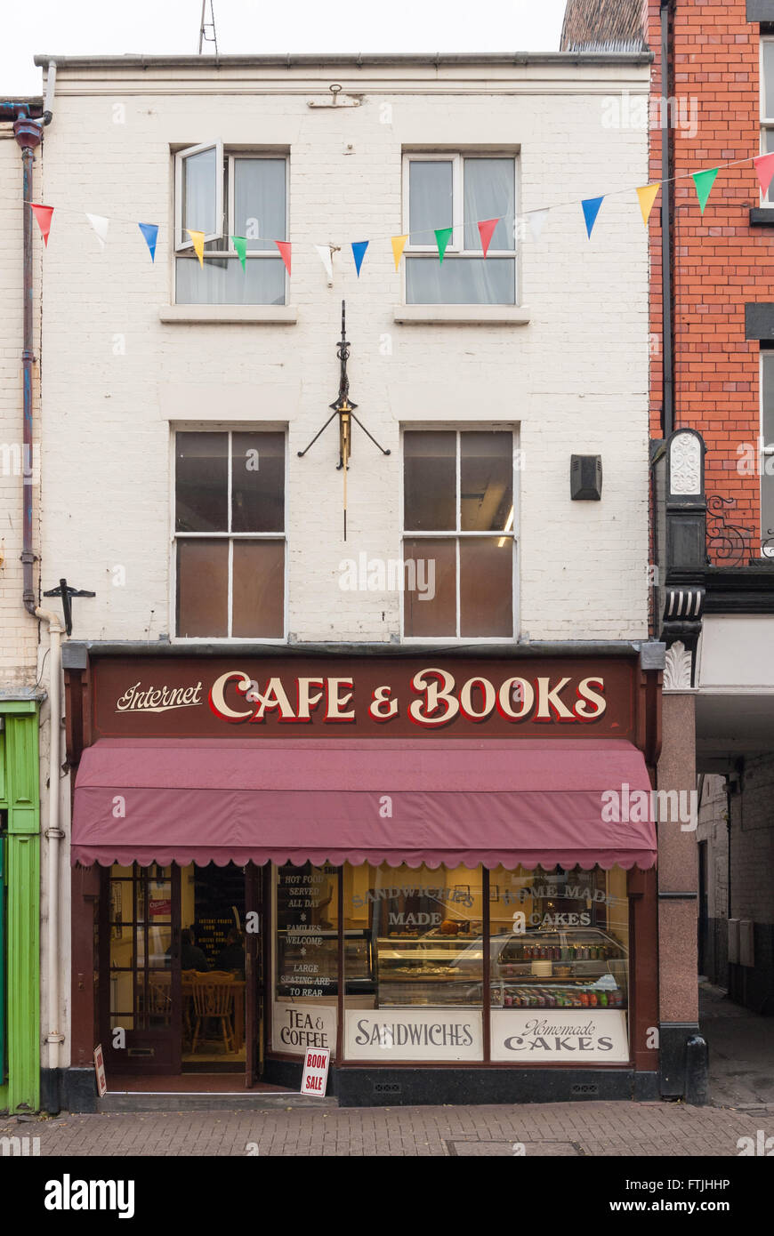 Maxines Cafe & Books a long standing traditional and popular Internet cafe and book store in Llangollen Denbighshire Wales Stock Photo