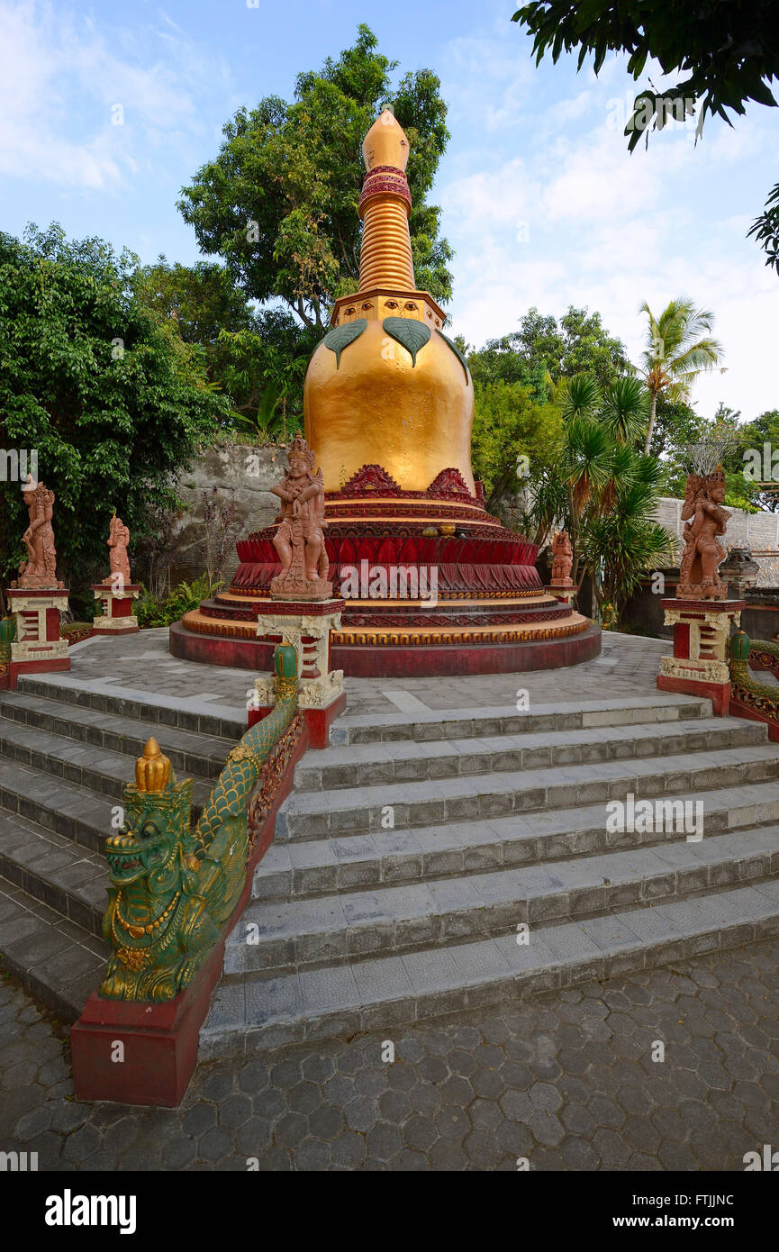 goldene Pagode, Aussenbereich des buddhistischen Kloster Brahma Vihara, Banjar, Nordbali, Bali, Indonesien Stock Photo