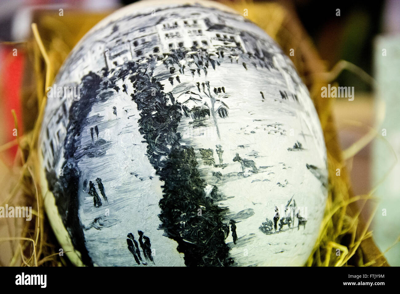 Pola de Siero, Spain. 29th March, 2016. A painted ostrich egg which represents an Asturian city at the Feast of Easter Eggs of Pola de Siero, the only Spanish city in which this feast is celebrated, on the first Tuesday after Easter Sunday, with thousands of eggs painted by hand. © David Gato/Alamy Live News Stock Photo