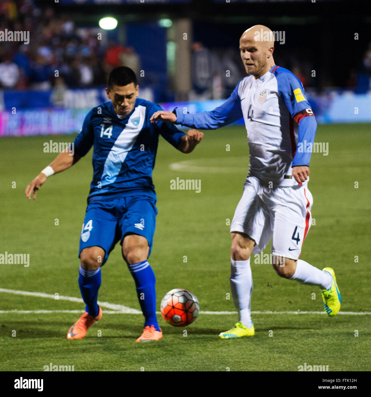 Ohio, USA. 29th March, 2016. Guatemala midfielder Rafael Morales defends against USA midfielder Michael Bradley in a World Cup Qualifying Match Columbus, Ohio, USA Credit:  Brent Clark/Alamy Live News Stock Photo