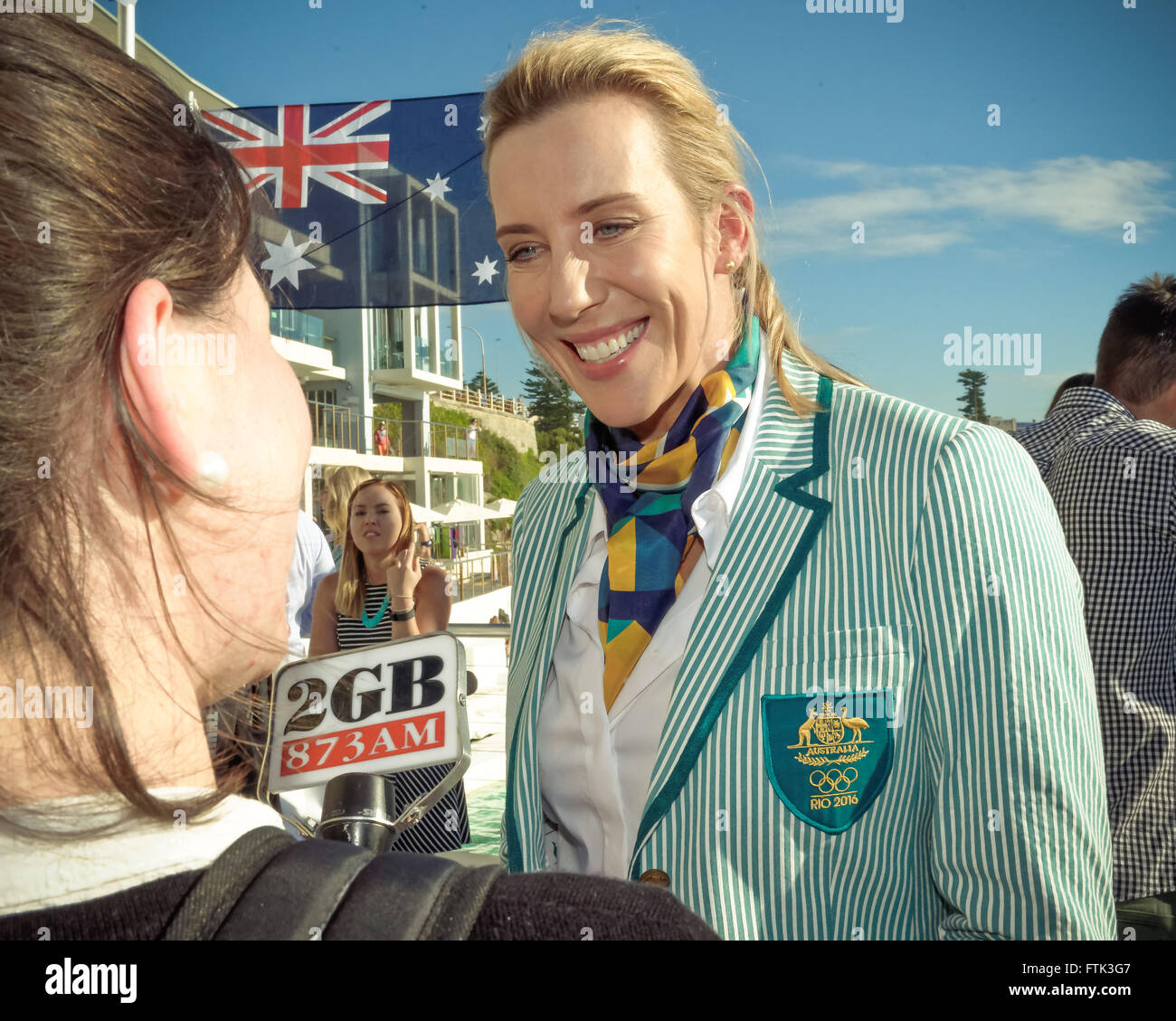 Australian olympic uniform hires stock photography and images Alamy