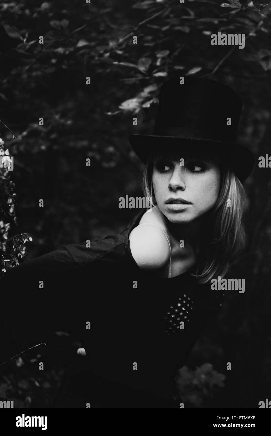 Beautiful women outdoors fashion Black and White Stock Photos & Images ...