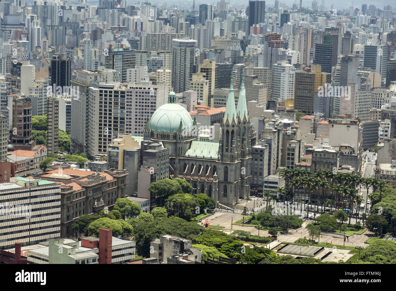 Sao paulo cathedral praca da hi-res stock photography and images - Alamy
