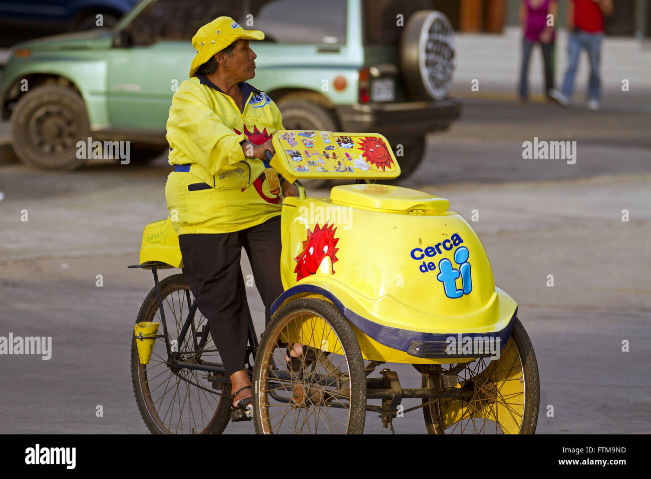 Ice cream vendor in Lima Peru Stock Photo Alamy