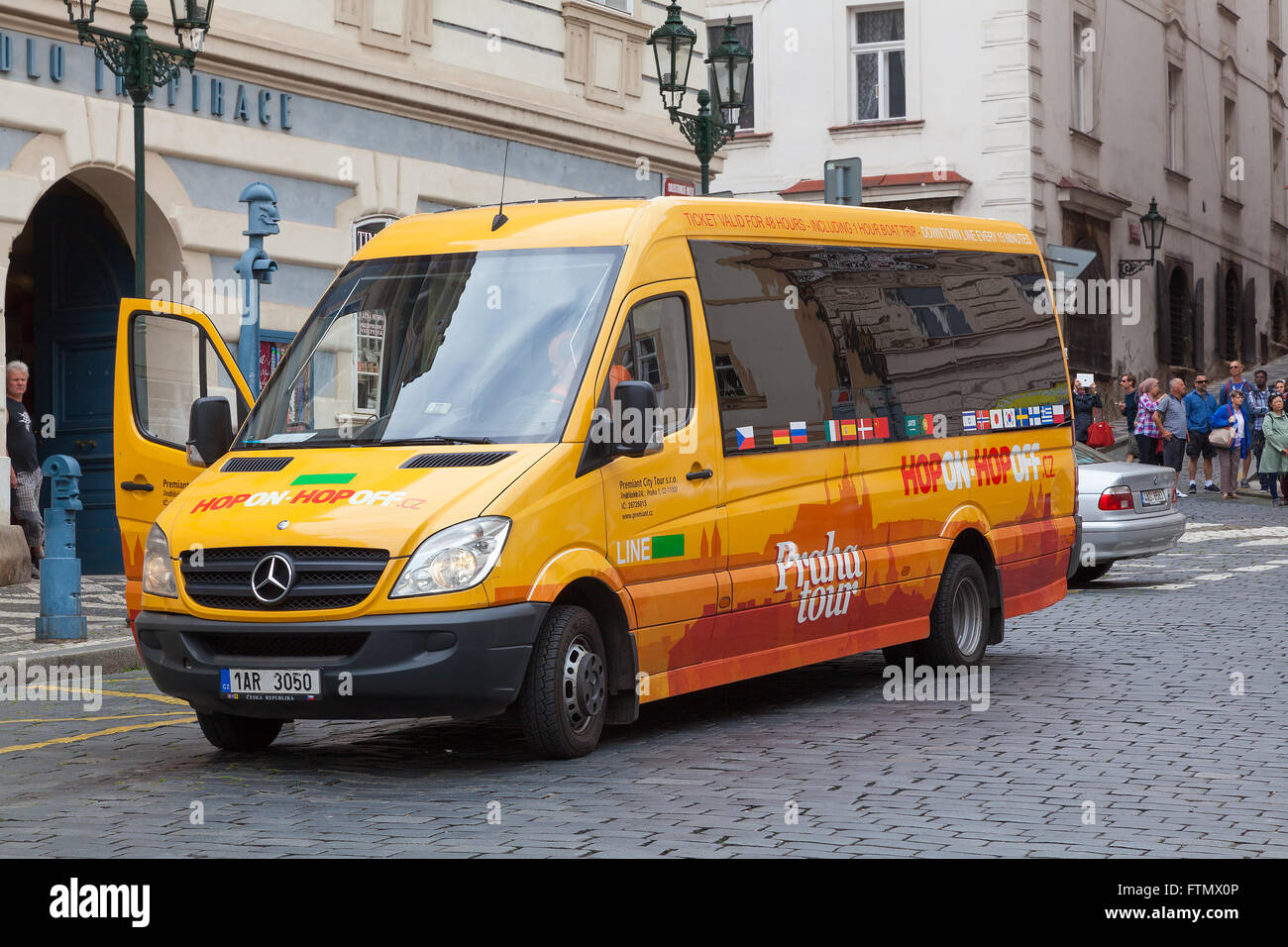 Prague city tour minibus Hop On Hop Off Stock Photo