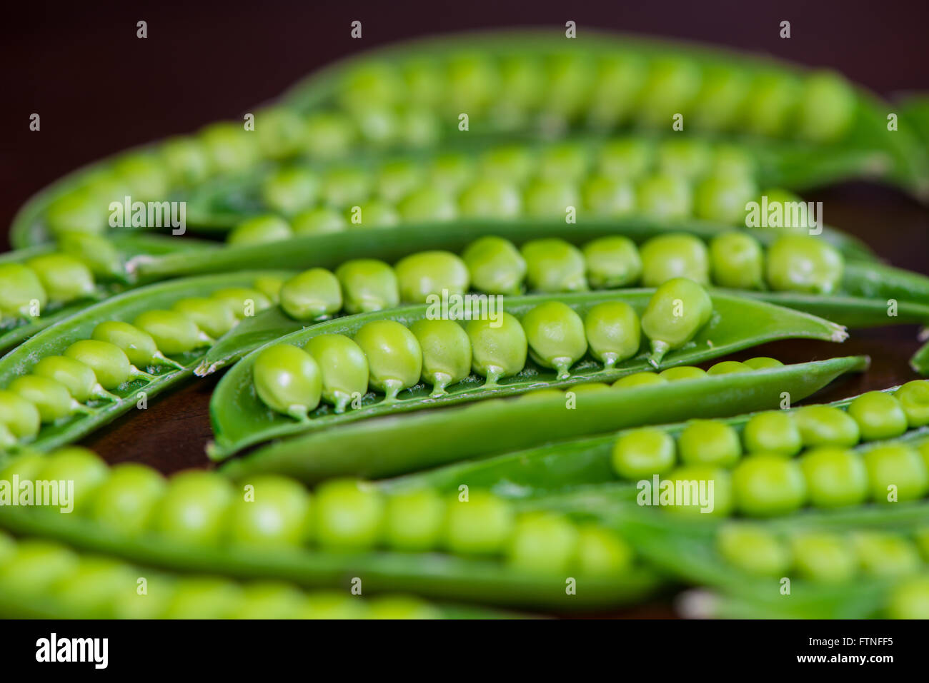 Sugar Snap Peas Stock Photo Alamy