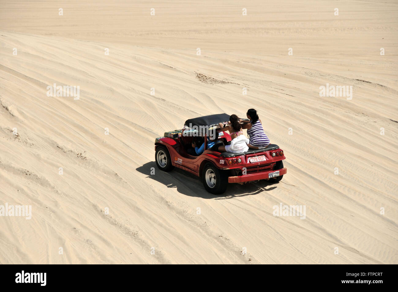 Dune buggy in sand dunes hi-res stock photography and images - Alamy