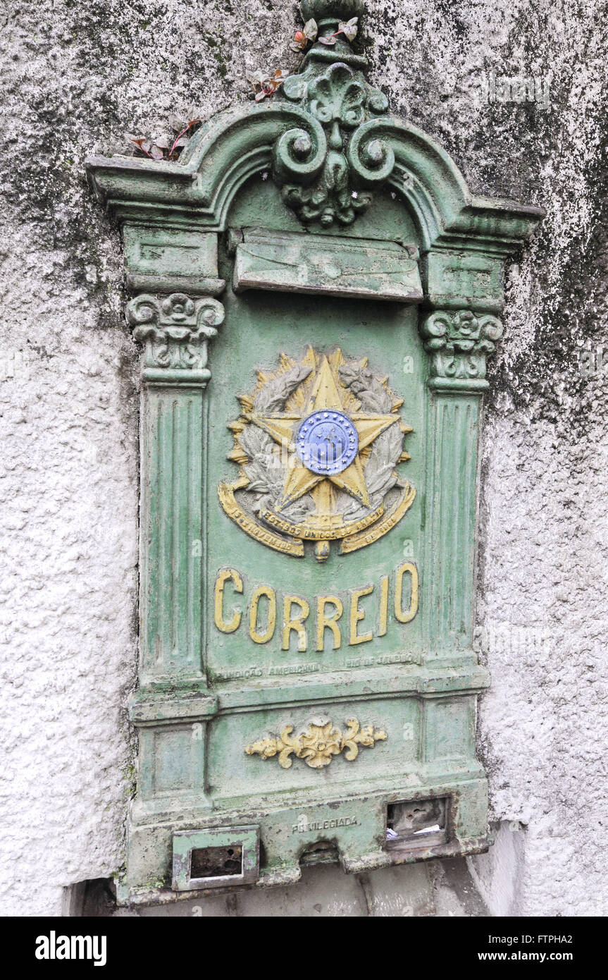 Mailbox and former Telegrafos with the coat of Brazil townhouse in the