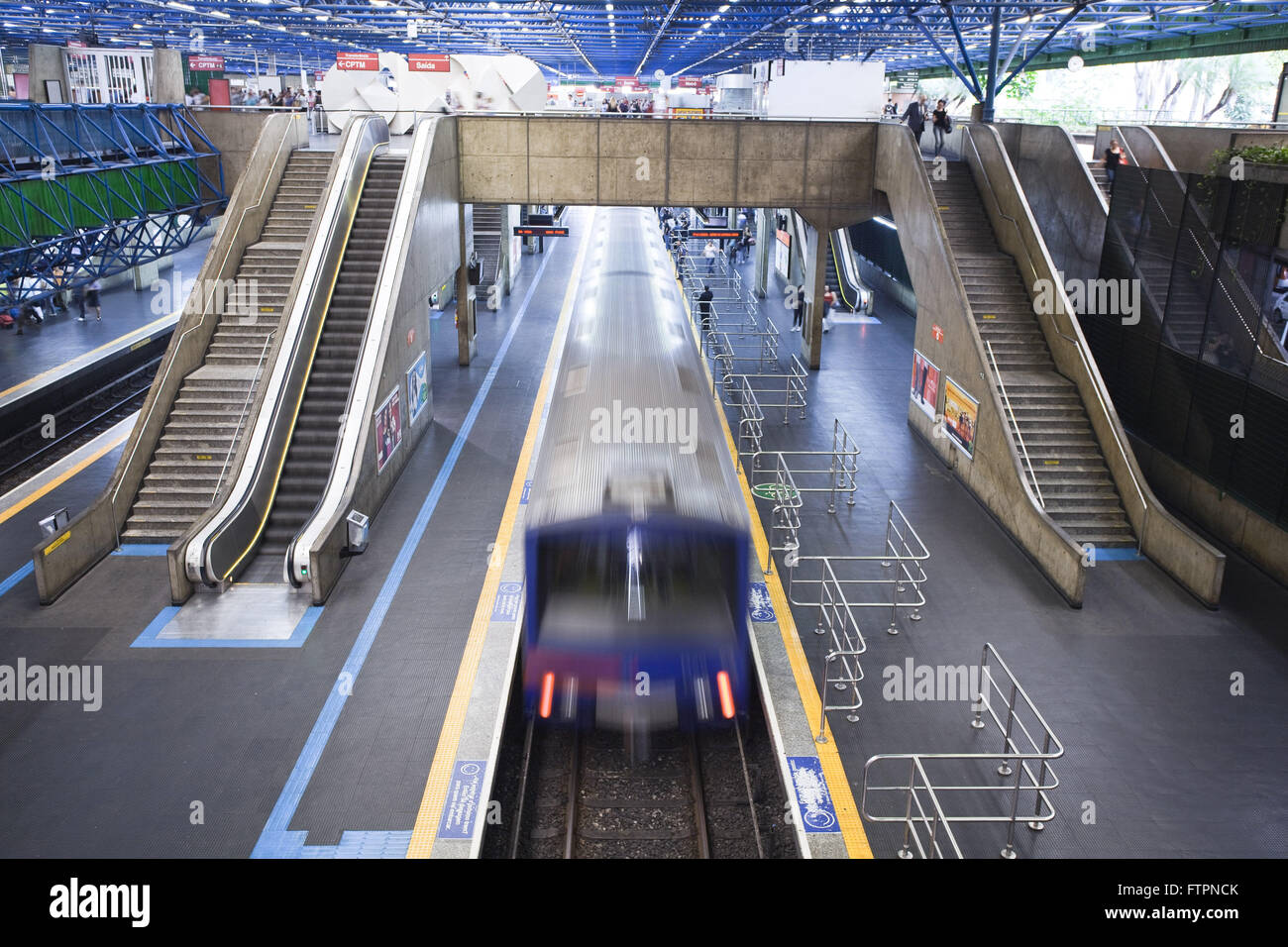 Red Metro - the Palmeiras-Barra Funda Station Line 3 platform Stock Photo