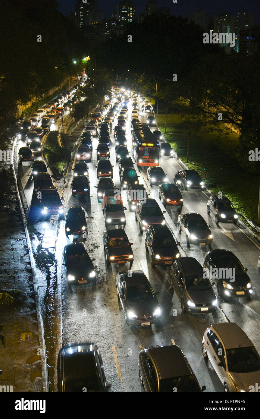 Night view of Avenida 23 de Maio congested after temporal Stock Photo