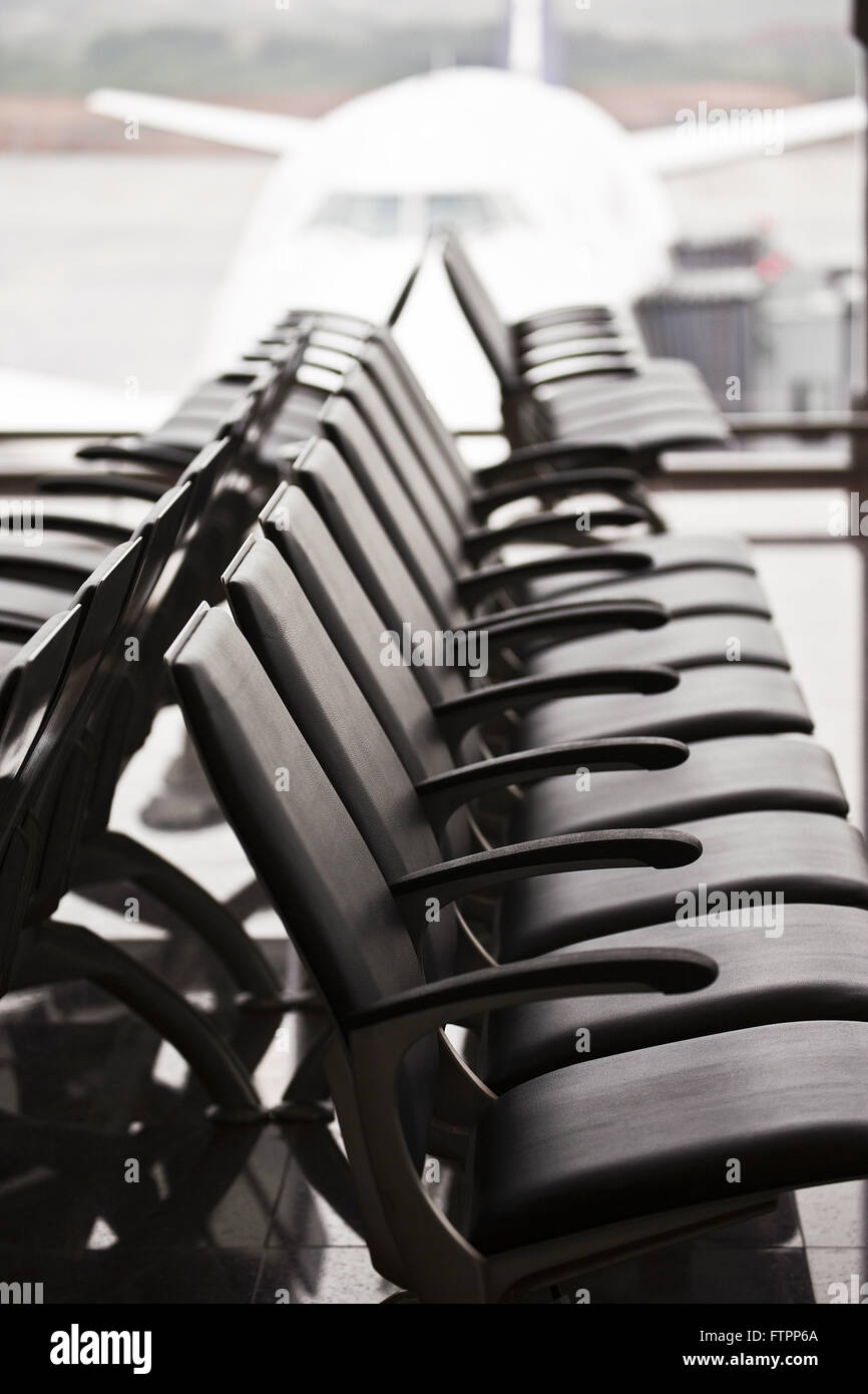 Empty waiting area hi-res stock photography and images - Alamy