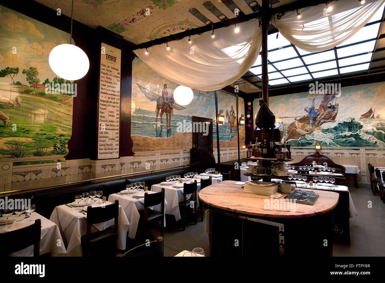 Art Nouveau Brussels Restaurant Vincent Stock Photo Alamy