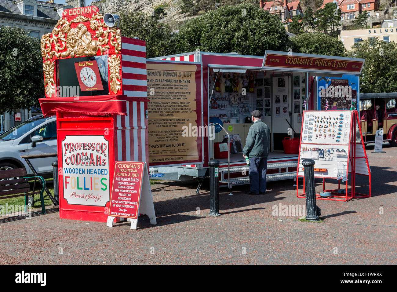 Codman's Punch and Judy show, Llandudno North Wales Stock Photo Alamy