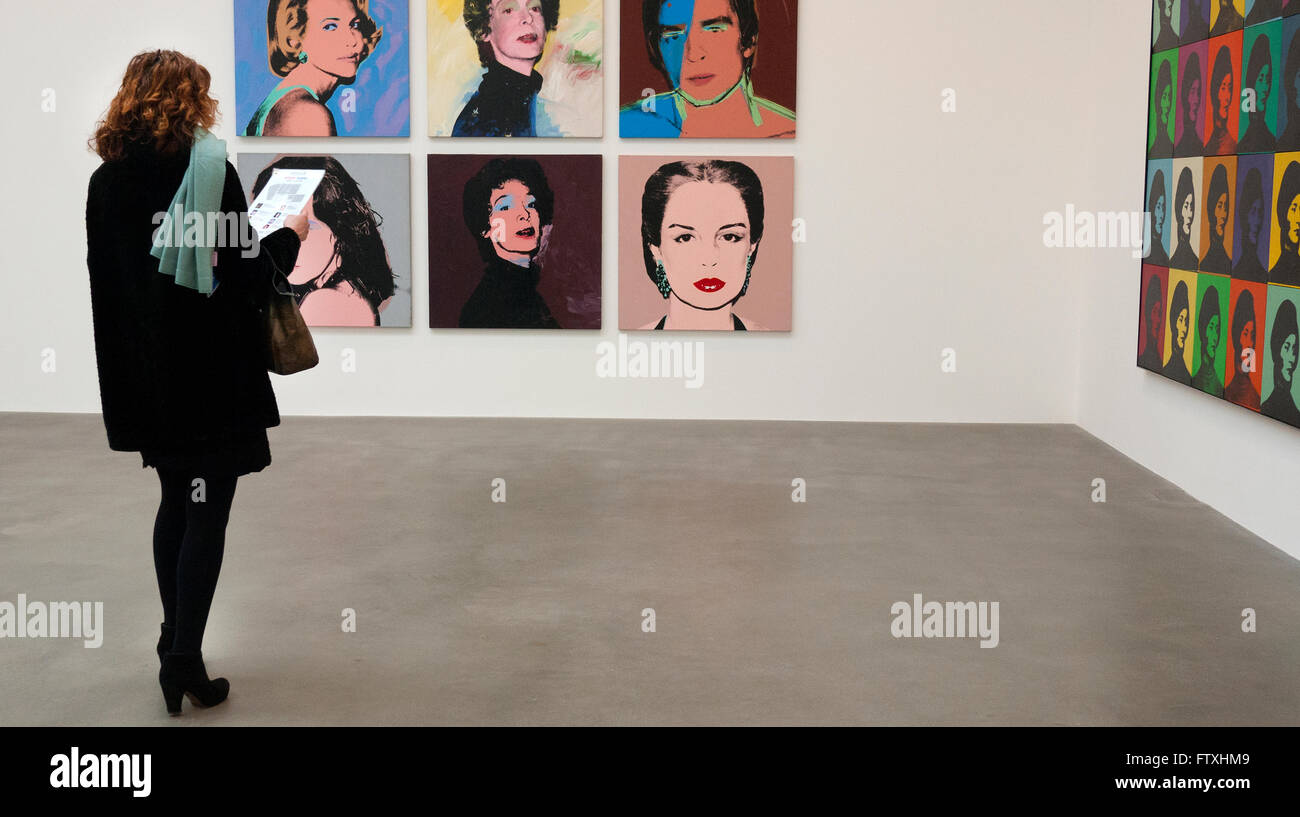 Art gallery visitor at Gagosian gallery London UK Stock Photo