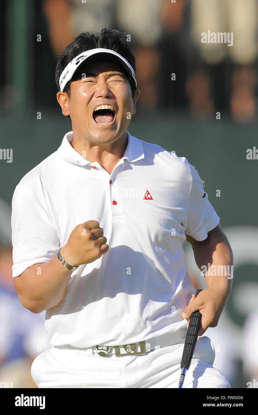 August 16, 2009 - Chaska, MN, UNITED STATES - Y.E. Yang of Korea celebrates after making a birdie putt on the 18th green to win the 2009 PGA Championship at Hazeltine National Golf Club on Aug 16, 2009 in Chaska, MN...ZUMA Press/Scott A. Miller (Credit Image: © Scott A. Miller via ZUMA Wire) Stock Photo