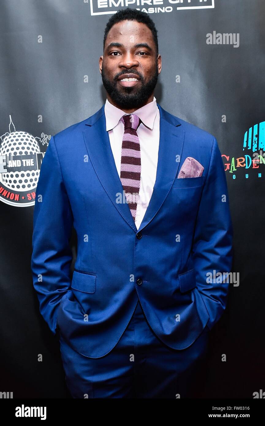 New York, NY, USA. 30th Mar, 2016. Justin Tuck in attendance for Mike And The Mad Dog Reunion Show, Radio City Music Hall, New York, NY March 30, 2016. Credit:  Steven Ferdman/Everett Collection/Alamy Live News Stock Photo
