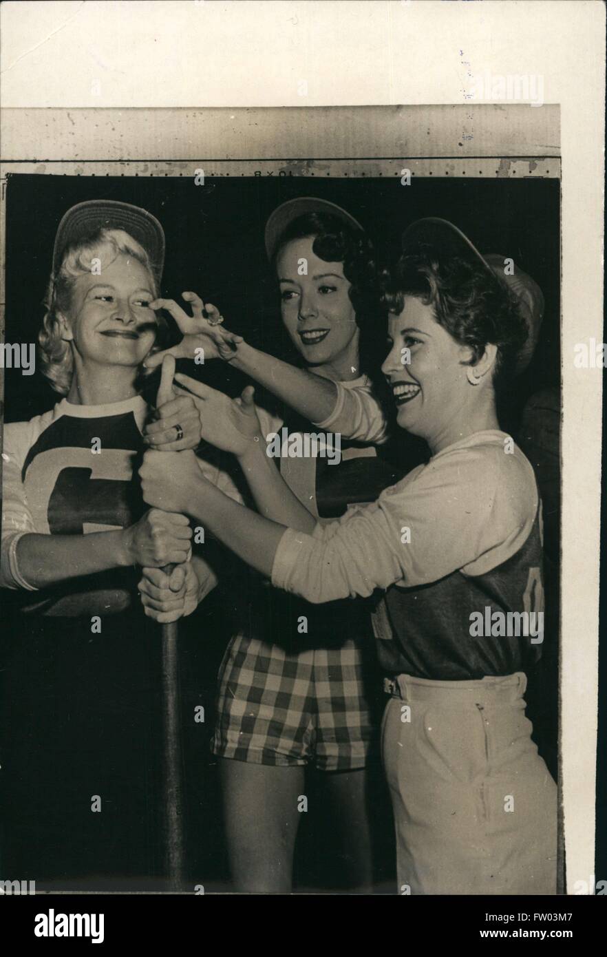 1959 - Film stars play baseball for Charity. Photo shows L to R: Film stars Marilyn Maxwell, Liza Kirk and Gloria De Haven, have a spot of fun with a baseball bat, prior to taking part in a burlesque baseball game, held in Hollywood in aid of a local charity. © Keystone Pictures USA/ZUMAPRESS.com/Alamy Live News Stock Photo