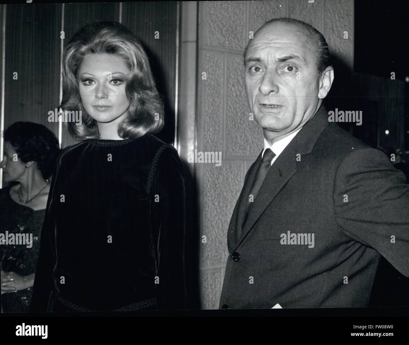 1967 - Actress Sylva Koscina announces the end of her marriage with Raimondo Castelli. The wedding was celebrated about ten years ago in Mexico City. The affectionate lie that united the couple stops after 15 years. © Keystone Pictures USA/ZUMAPRESS.com/Alamy Live News Stock Photo