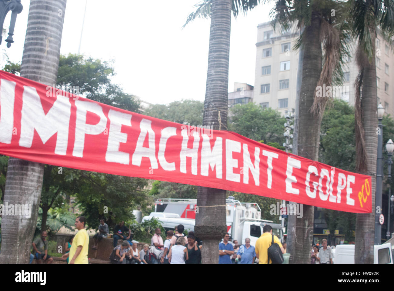 Sao Paulo, Brazil. 31st Mar, 2016. There is a manifestation against the decision of the tribunal trying to impeach the President Dilma Rousseff from the throne, and people came out in support of the government shouting and protesting at the center part of Sao Paulo. © Adeleke Anthony Fote/Pacific Press/Alamy Live News Stock Photo