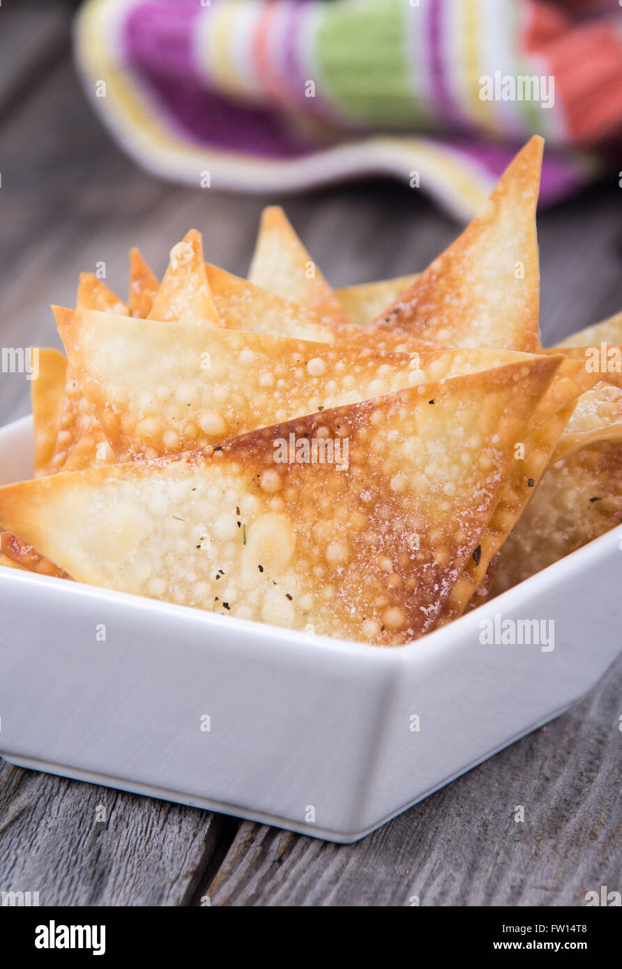 fried wonton sheet chips bowl appetizer Stock Photo Alamy