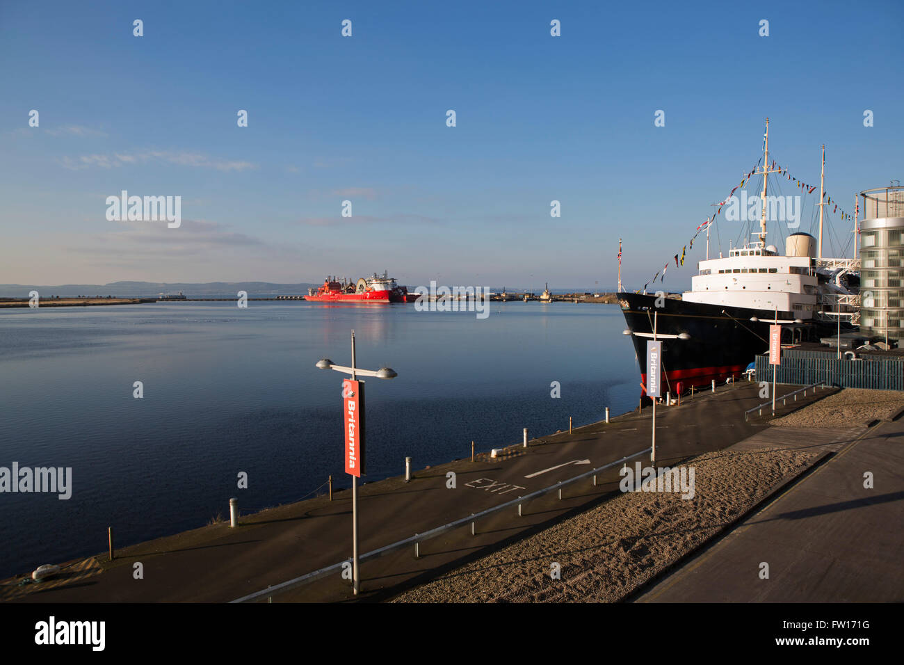 Royal mall ship hi-res stock photography and images - Alamy