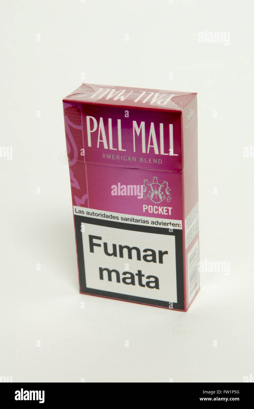 Pall Mall American Blend Cigarette Packet Stock Photo